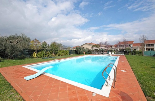 Pieve Vecchia Apartment | Room 'Swan Matrimoniale Green' with Shared Pool, Wi-Fi and Air Conditioning