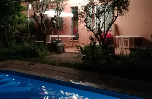 Brignoles House | Room "the Camellia"