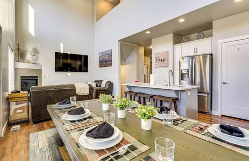 Millcreek House | Room to Work + Relax! SLC Townhome w/Office, Yard