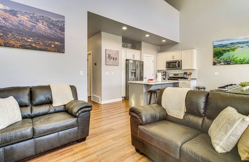 Millcreek House | Room to Work + Relax! SLC Townhome w/Office, Yard