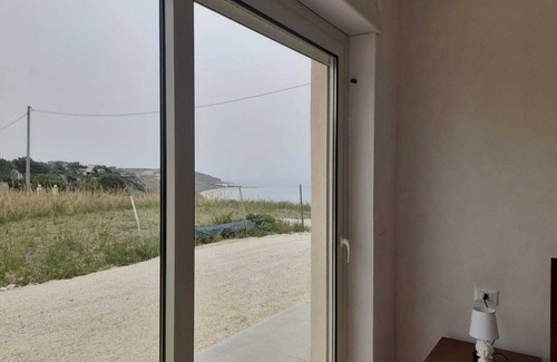 Siculiana Apartment | Room 'Vista Torre Sul Mare 2' with Shared Terrace, Wi-Fi and Air Conditioning