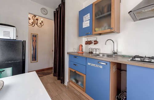 Le Cure Apartment | Room 'White Guest House' with Wi-Fi and Air Conditioning