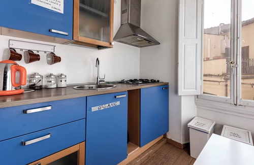 Le Cure Apartment | Room 'White Guest House' with Wi-Fi and Air Conditioning