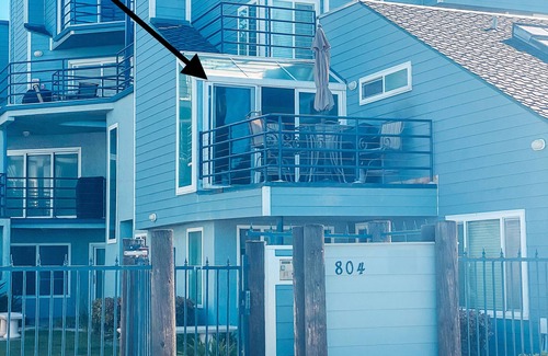 Townsite Condo | Room with a view and right on the sand!
