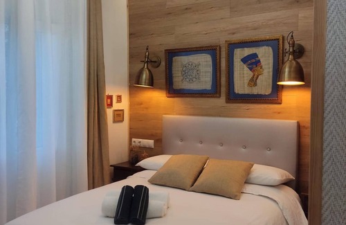 Les Roquetes Apartment | ROOM WITH PRIVATE BATHROOM 1