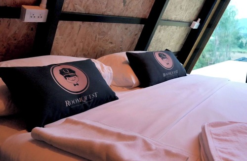 Phaya Yen Resort | RoomQuest Kid Tung Khao
