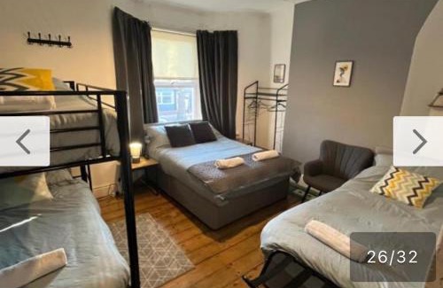 Anfield House | Rooms Anfield- 5 mins from LFC