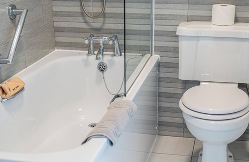 Aberporth Hotel | Rooms at The Highcliffe