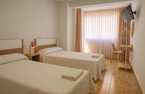 Tavernes de la Valldigna House | Rooms Avenida