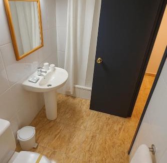 Tavernes de la Valldigna House | Rooms Avenida