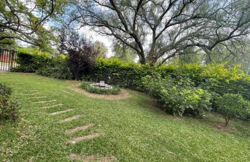 Garsfontein House | Rooms in a guest-only home behind Menlyn Maine