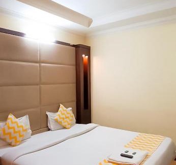 Kalkaji Hotel | Roomshala 038 Imperial Inn - Nehru Enclave