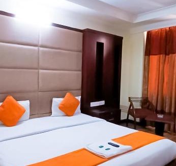 Kalkaji Hotel | Roomshala 038 Imperial Inn - Nehru Enclave