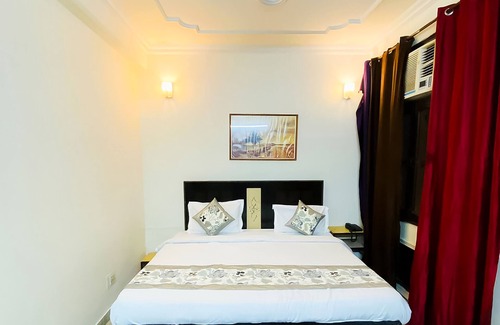Baraula Hotel | Roomshala 056 CSK RESIDENCY