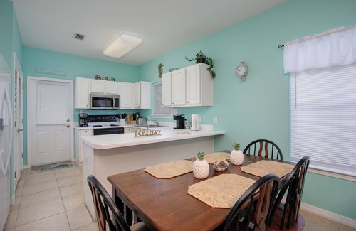 Orange Beach Villa | Roomy 2 bed 2 bath just minutes from the Wharf, and the beach!