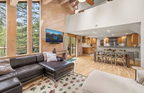 Truckee Cabin | Roomy 2BR Home w/Loft, on Shuttle Route at Northstar w/Cozy Fireplace and Amenity Access!