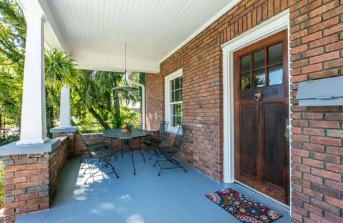 Druid Hills House | Roomy 5BR Bungalow w/Backyard | Close to Downtown