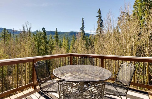 Alma House | Roomy Alma Cabin with Pool Table Ski, Hike, and Fish!