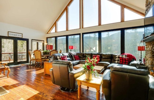 Alma House | Roomy Alma Cabin with Pool Table Ski, Hike, and Fish!
