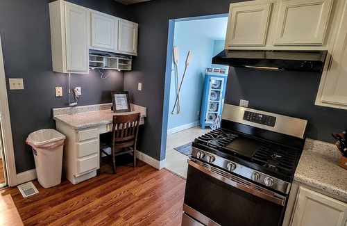 Town of Pines House | Roomy and Cozy 3bd 2ba just mins from Indiana Dunes
