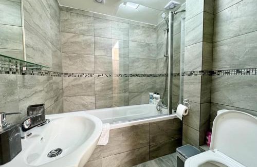 Kings Cross St. Pancras Apartment | Roomy Apartment in King's Cross