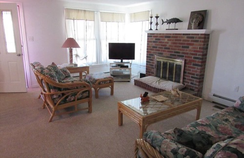 Ship Bottom Apartment | Roomy Bayside Duplex- 2 full baths