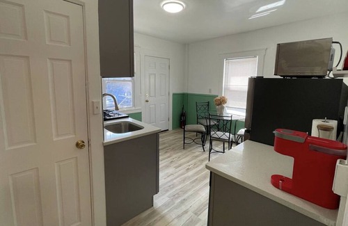 Port Chester Apartment | Roomy Entire 2 Bed-room Apartment ~ 1 min to Train for NYC