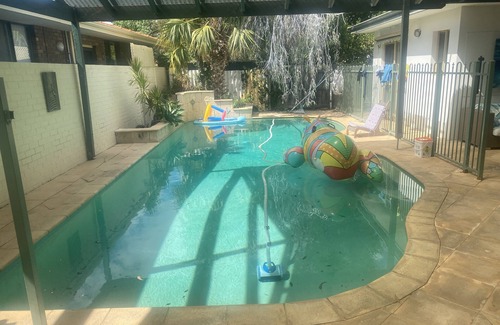 Mosman Park Apartment | roomy granny flat available for four weeks from june 12