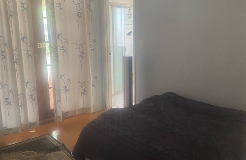 Mosman Park Apartment | roomy granny flat available for four weeks from june 12
