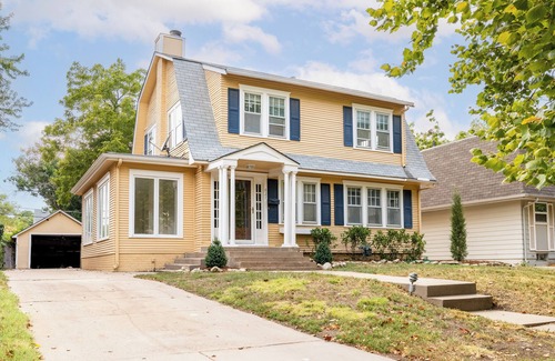 Wichita House | Roomy Group Retreat – Base for 4, Sleeps 12 Total