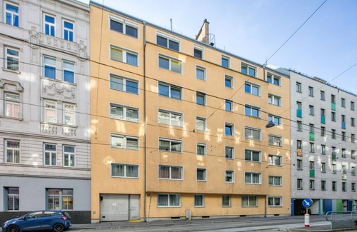 Erdberg Apartment | Roomy Landstraße 1BR w/Elevator, near Metro U3, by Blueground