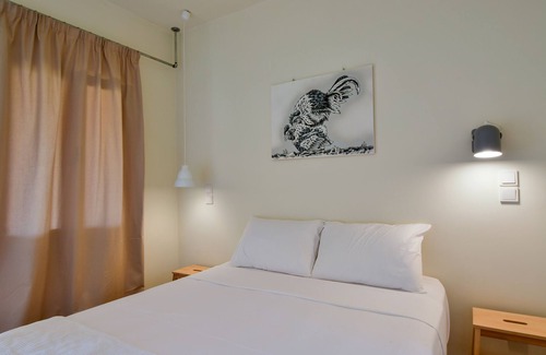 Kipri Hotel | Rooster Guesthouse Rooms - Family Apartment