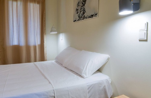 Kipri Hotel | Rooster Guesthouse Rooms - Family Apartment