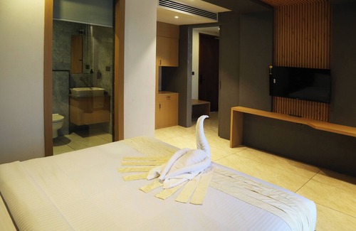 Agara Hotel | ROOTS Coastal Dine Restaurant & Lodging