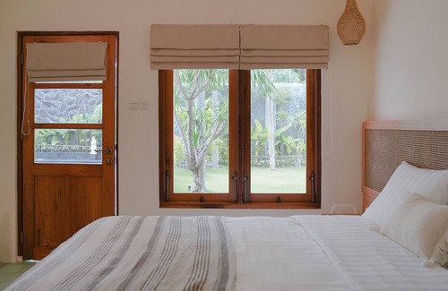 Senggigi Hotel | Roots Hotel Senggigi