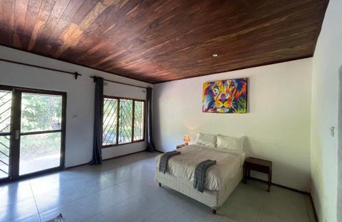 Mpemba Cabin | Roots in the River Lodge