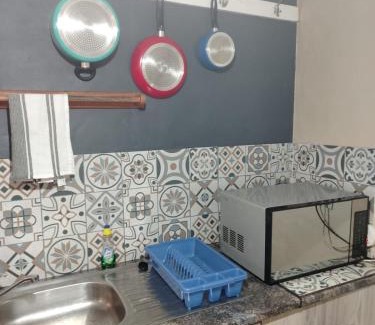 Port Elizabeth Apartment | Roots Self Catering Unit 1