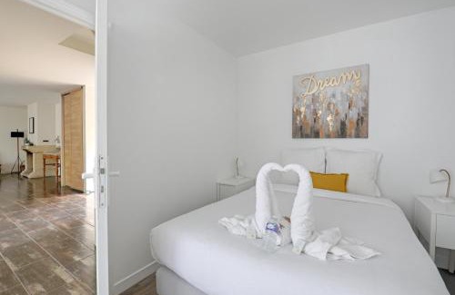 L'Hay-les-Roses Apartment | Rosa Carris - Triplex 7p proche Château de Sceaux