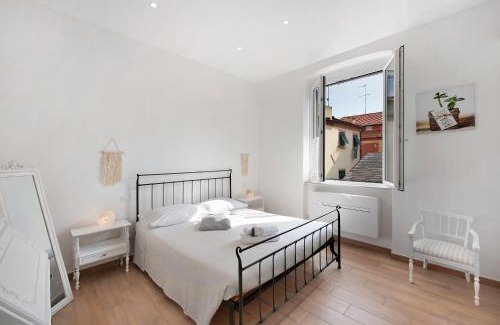 Varazze Apartment | Rosa Corallo Deluxe- Centro Storico