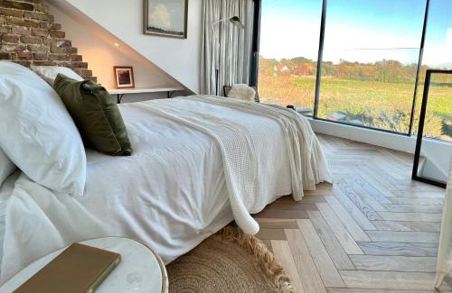 Broadstairs House | Rosa - Joss Bay