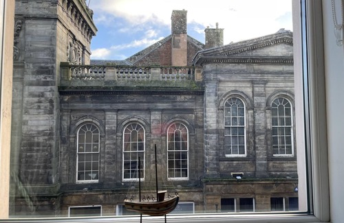 Ayr Apartment | Rose Apartment 2-Bed Apt, Sleeps 4 Town Centre Ayr