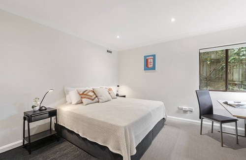 Rose Bay House | Rose Bay 2 bedroom home + spacious outdoor terrace