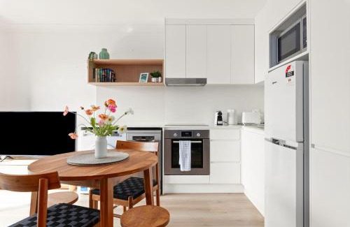 Rose Bay Apartment | Rose Bay Horizon - Breezy Living near Beach & Ferry