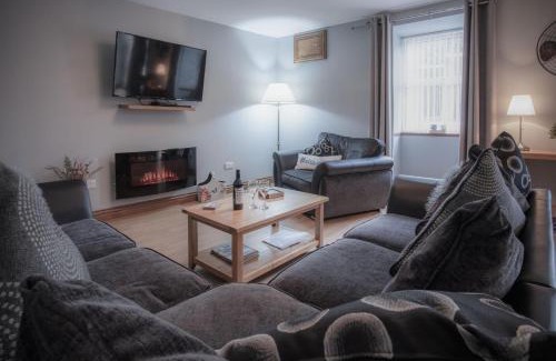 Llanddowror House | Rose Coach House - 3 Bedroom Cottage - Pendine