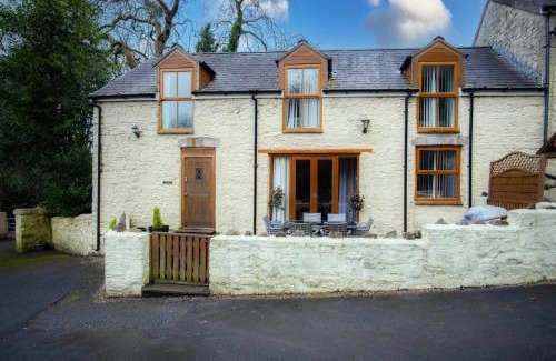 Llanddowror House | Rose Coach House - 3 Bedroom Cottage - Pendine