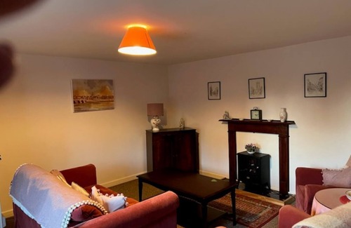 Paxton Cottage | Rose Cottage - Charming Cottage in the Grounds of a Private Country House Estate