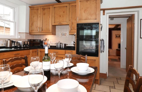 Threlkeld Cottage | ROSE COTTAGE, family friendly, character holiday cottage in Threlkeld