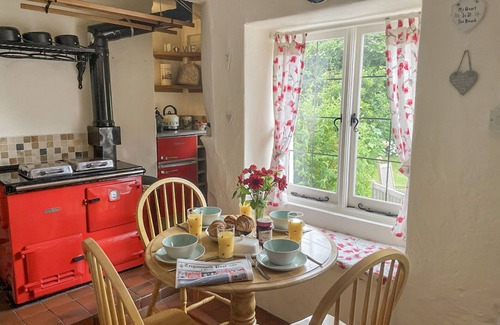 Dawlish Cottage | Rose Cottage in Holcombe