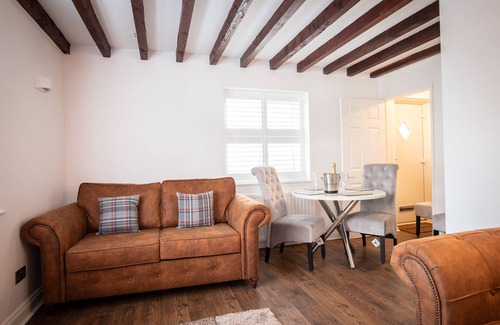 Yarm Cottage | Rose Cottage Yarm - Private cottage behind Yarm High Street
