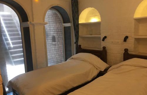 Varanasi Bed & Breakfast | Rose Heritage Home